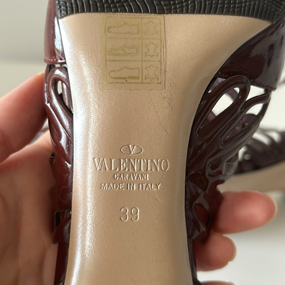 AUTHENTIC Valentino Strappy Patent Leather Pumps Size EU39/ US9 - Picture 8 of 8
